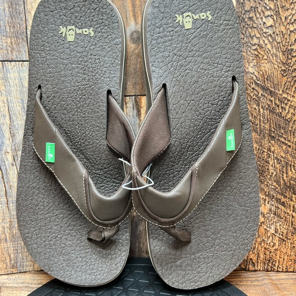 NEW Men’s Sanuk Beer Cozy Flip Flop Sandals Various Sizes - Picture 2 of 12